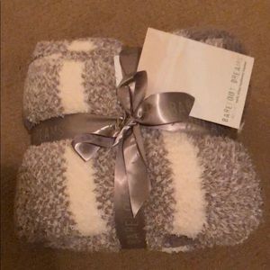 Barefoot Dreams 45x60 cozy chic throw